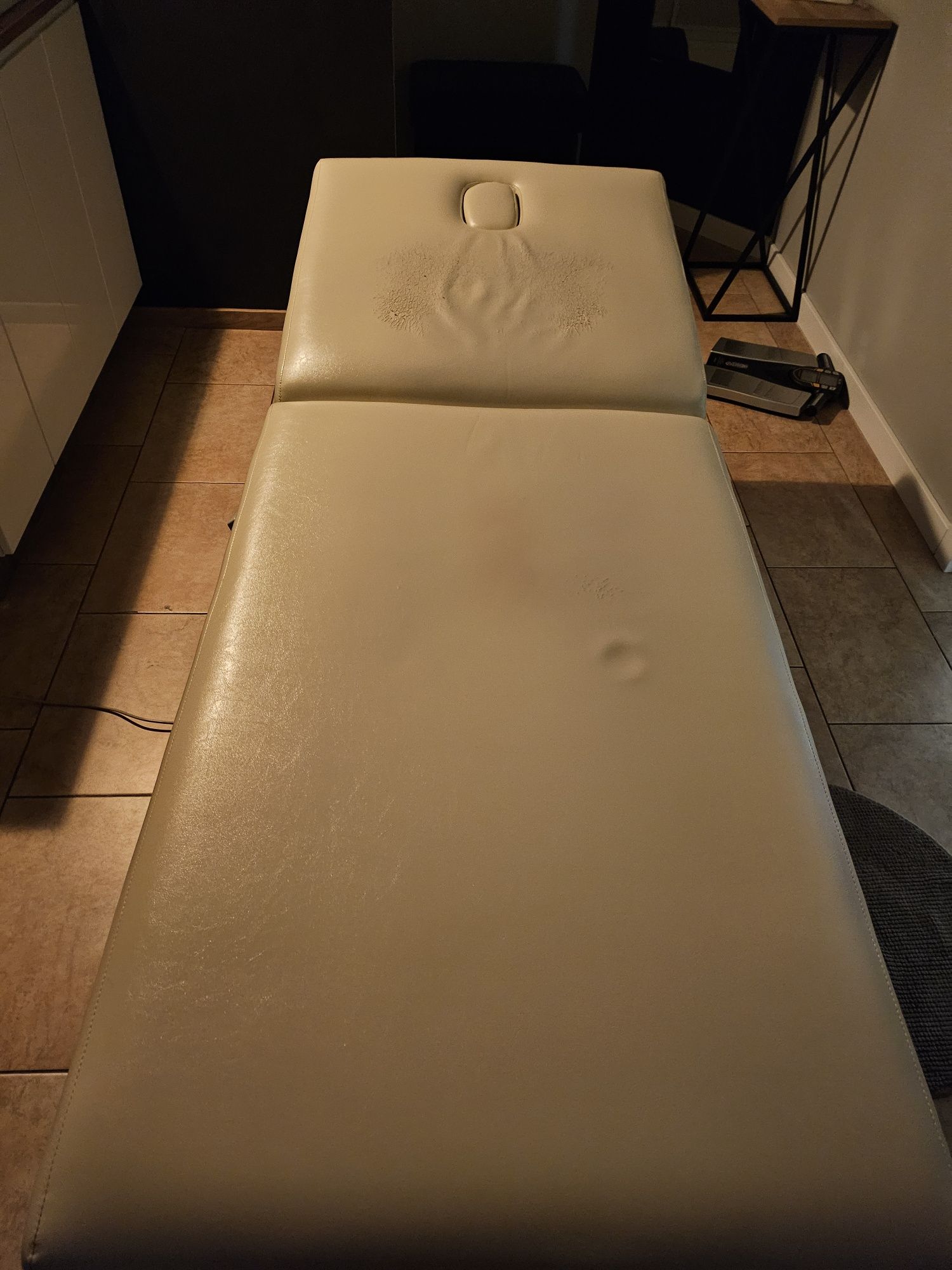 Elektryczny stół do masażu leżanka