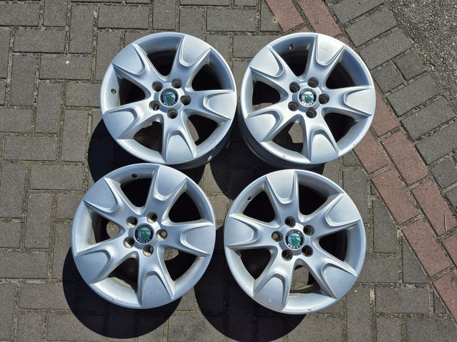 Felgi Alu Oryg SKODA FABIA VOLKSWAGEN Polo 5x100 15 Cali 6J ET 43