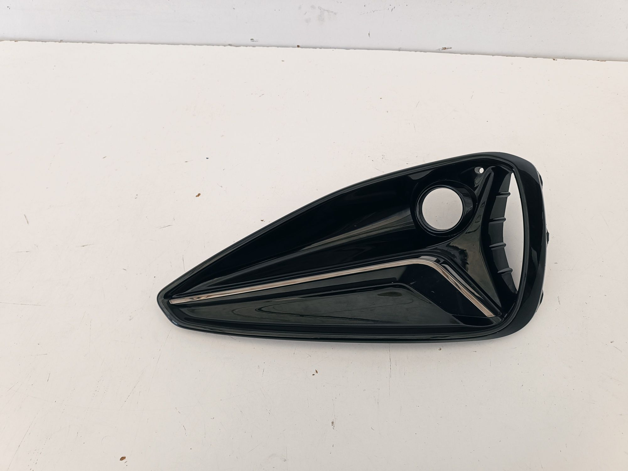 Hyundai i30 III LIFT FL 20- kratka zderzaka prawy przód prawa przednia
