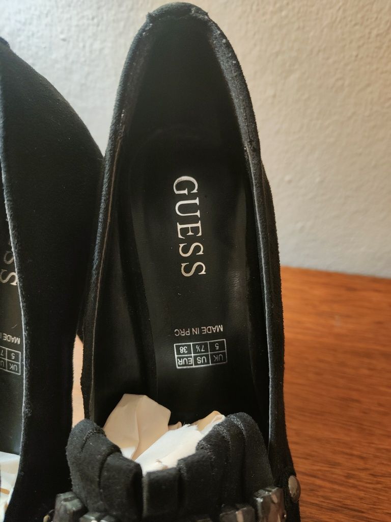 Sapatos GUESS 38 - novos a estrear