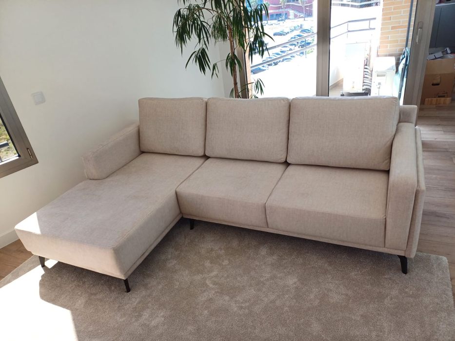 Sofá Novo com as dimensões 2,55x1,60 de Chaise longue
