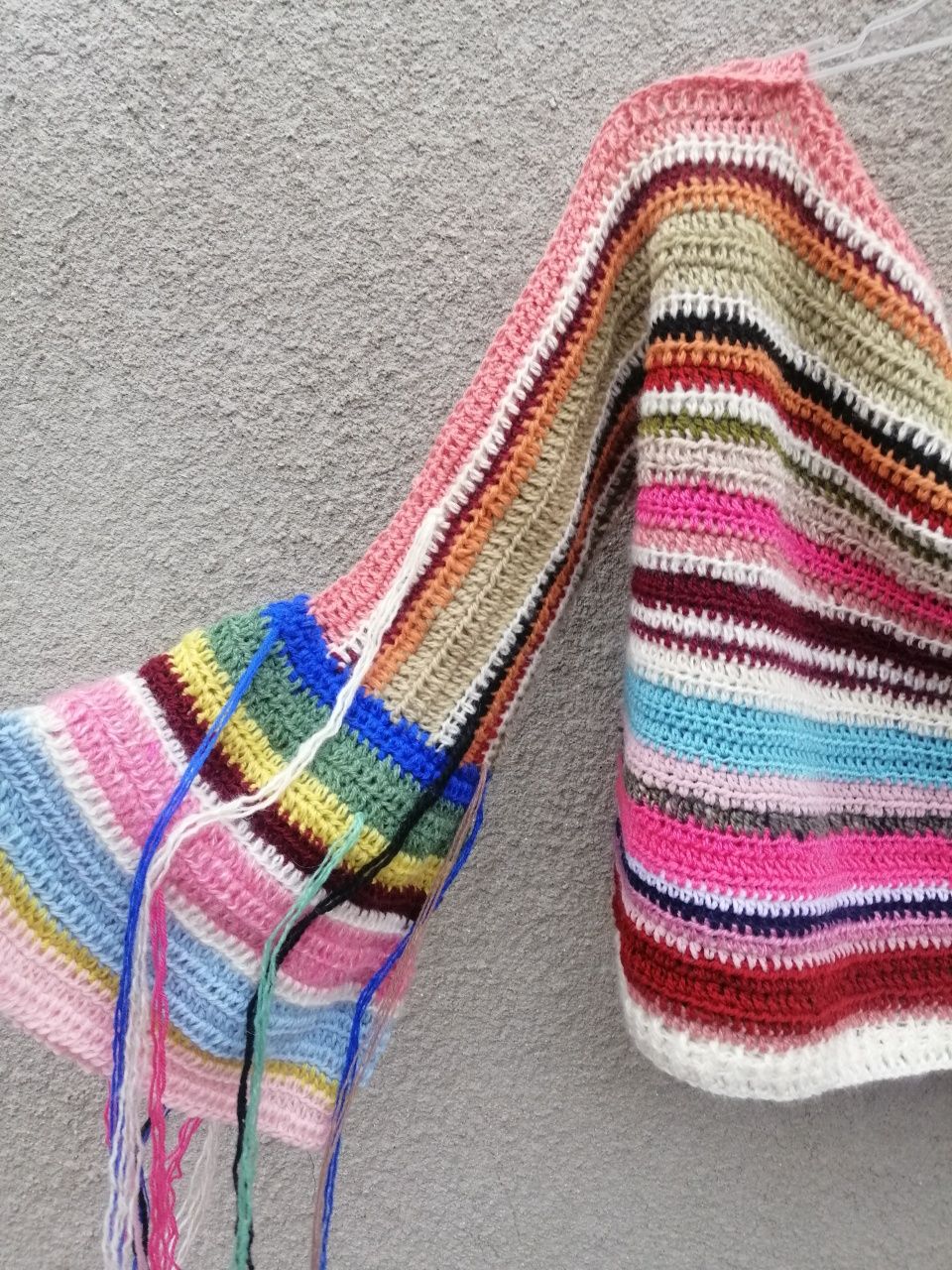 Handmade sweterek krótki oversize ręcznie robiony