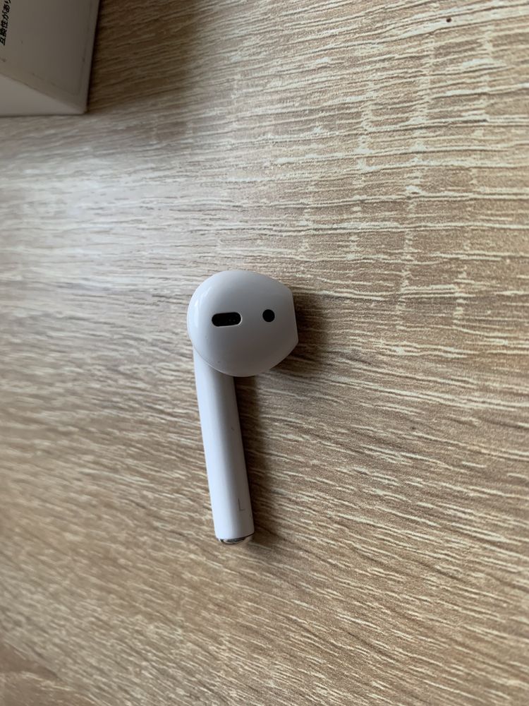 Apple airpods 2 лівий навушник, кейс, кабель, коробка, чохол