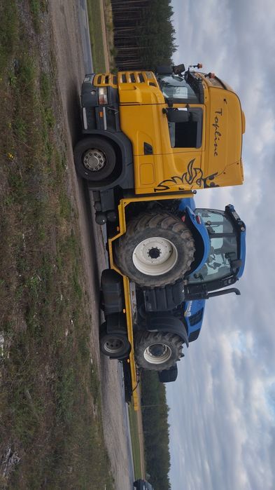 Transport maszyn rolniczych  niskopodwozie i budowlanych  słomy lub si