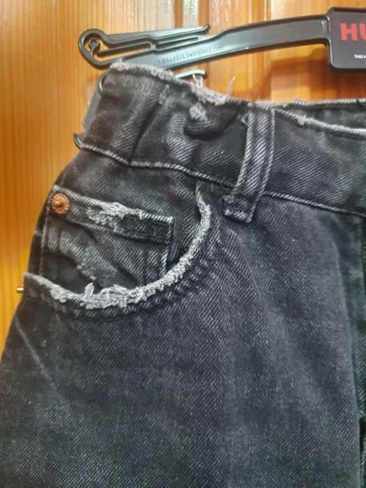 Джинси від Zara .