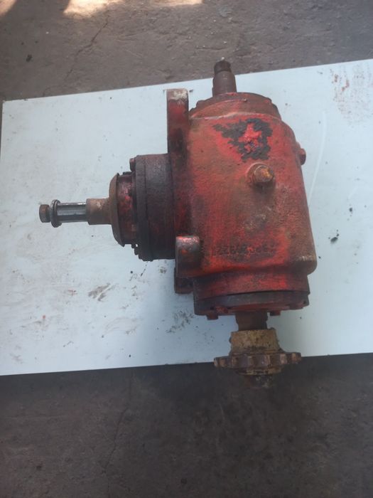 Редуктор Т -образний