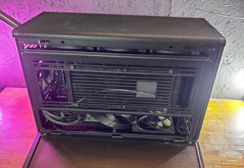 Продаю свій ПК,  Ryzen 5 7500f, 32gb ddr5, RX 6900 XT Extreme Edition.