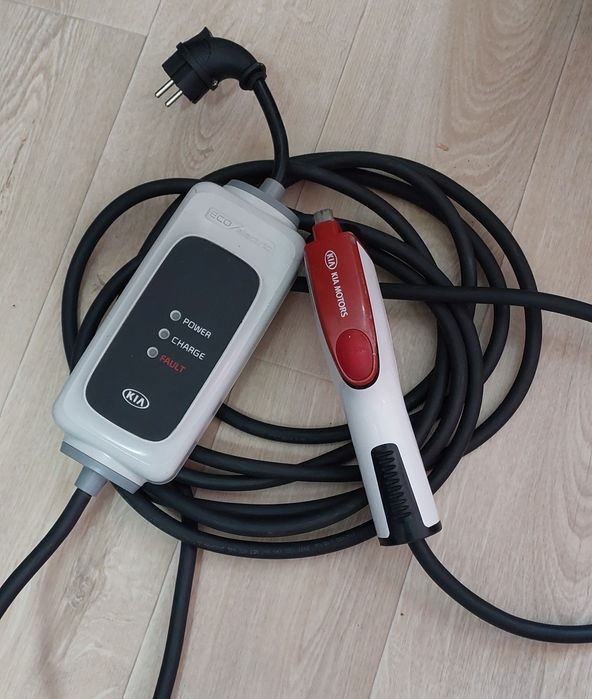 Зарядка для электромобиля KIA и любых других пистолет Type1 + J1772