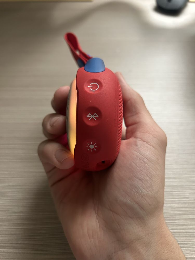 Колонка JBL JR POP