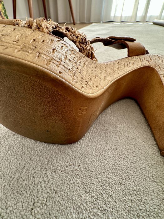 Sandálias camel, tamanho 37