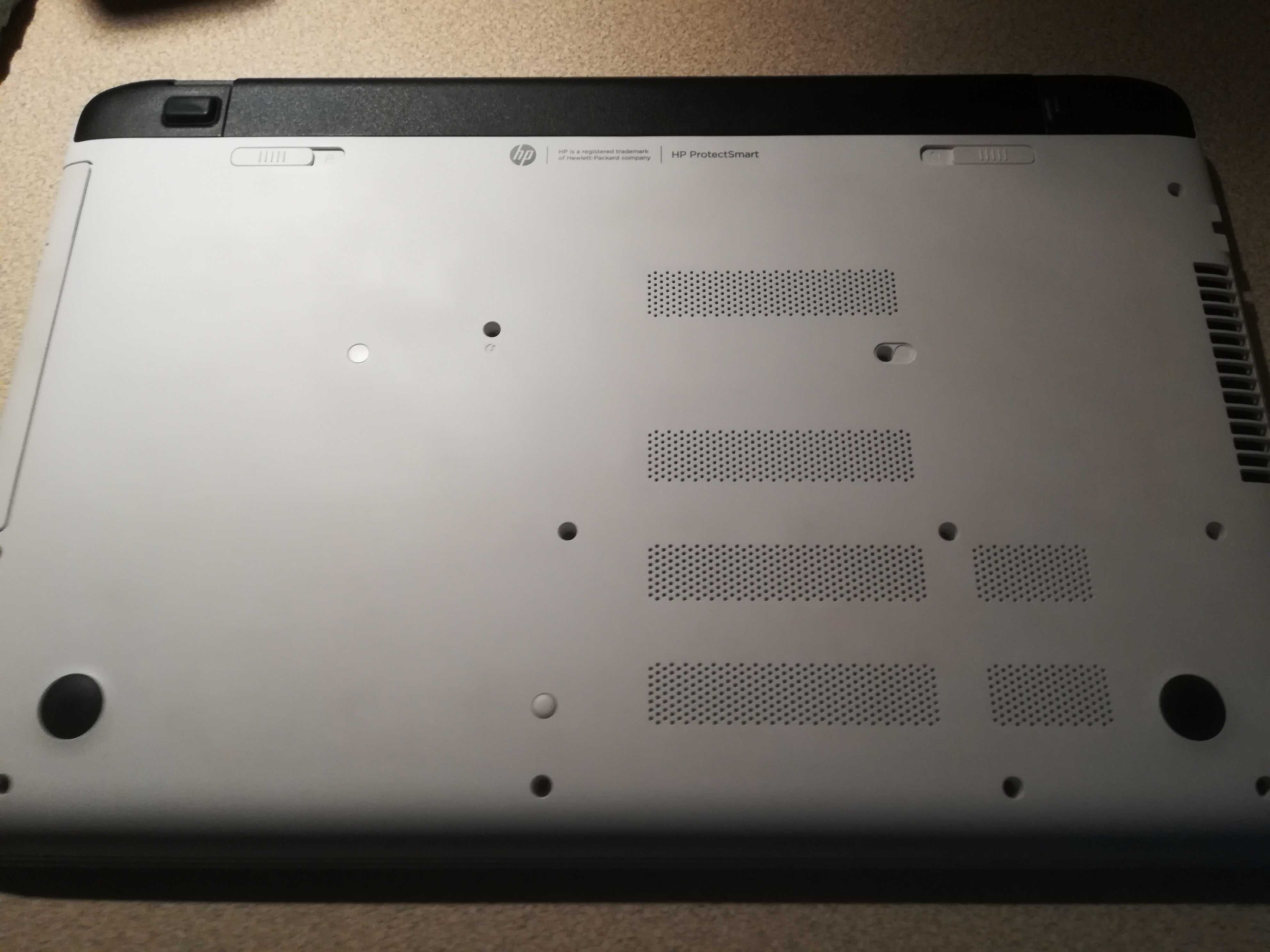 Laptop HP Pavilion 15,6"AMD A8-8GB-1TB-Win10-stan BDB