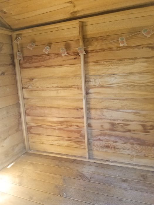 Domek dla dzieci plus stolik i piaskownica