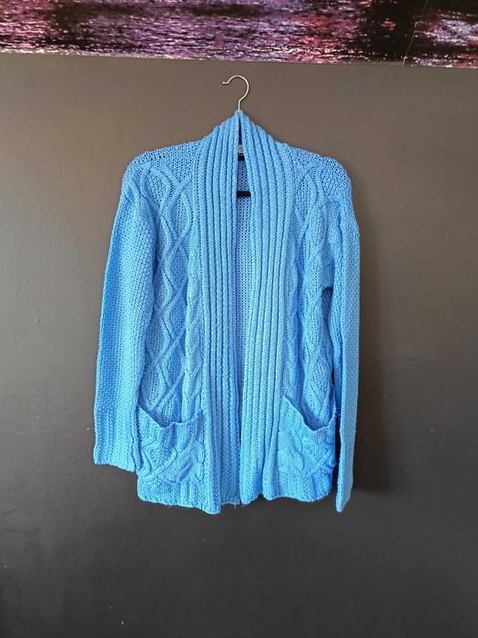 Błękitny ciepły sweter kardigan z kieszeniami Setin 38