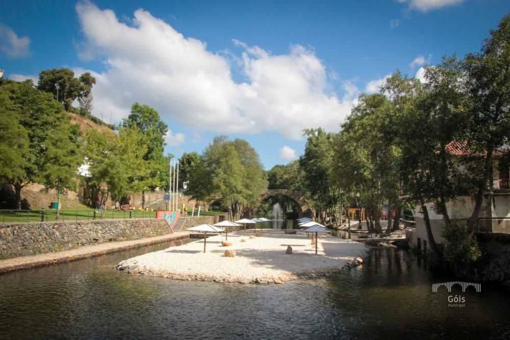 Terreno urbano com 873 m2, Regateira, Góis