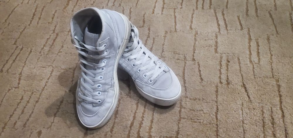 Кросівки adidas 42 розмір