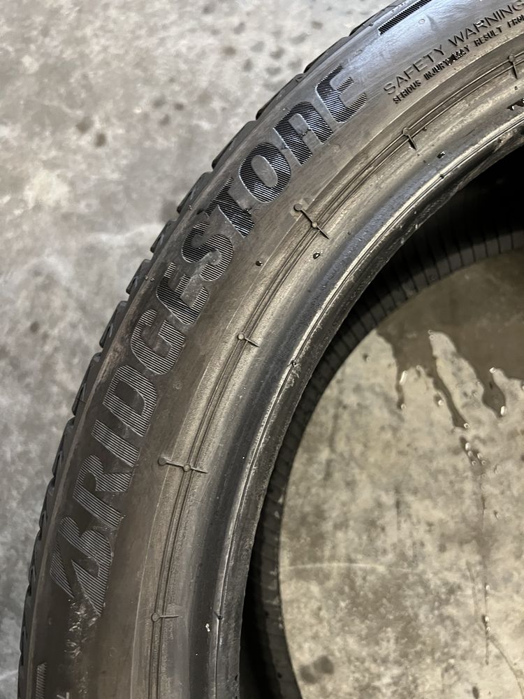 Opony letnie Bridgestone 245/40/19  2 sztuki