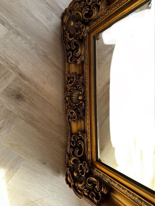 LUSTRO w stylowej ramie