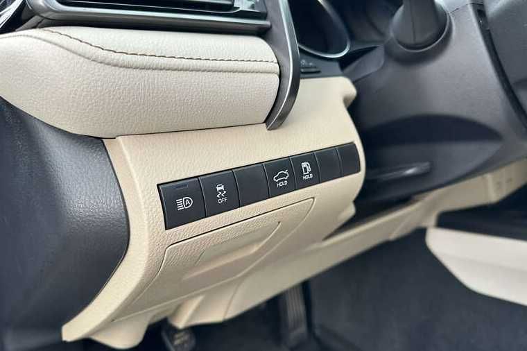 Toyota Camry 2018 XV70 2.5