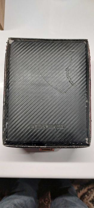 Etui pudelko skórzane na 4 zegarki -carbon