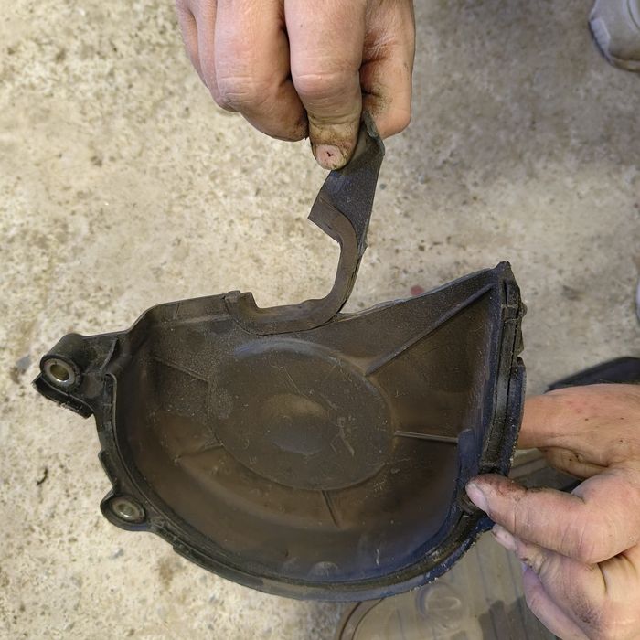 Кришка гемня грм Mitsubishi Grandis , 4g69