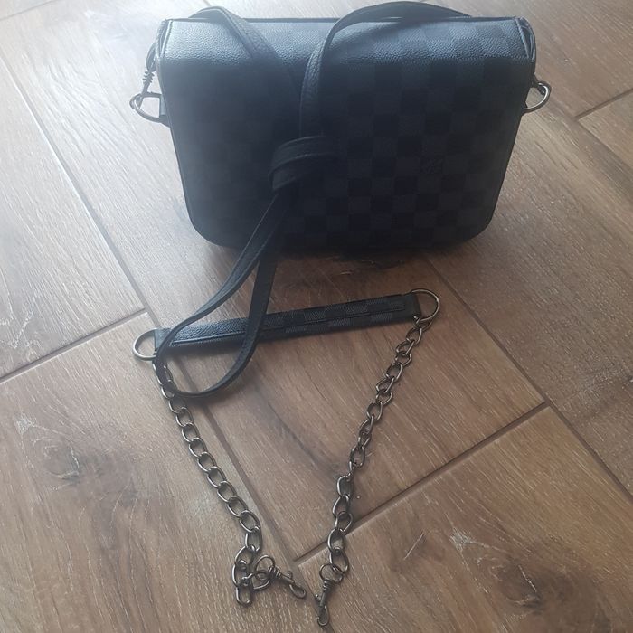 Torebka z logo Louis Vuitton