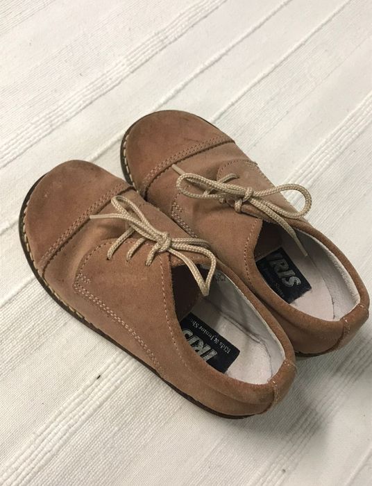 Sapatos carneiras 26