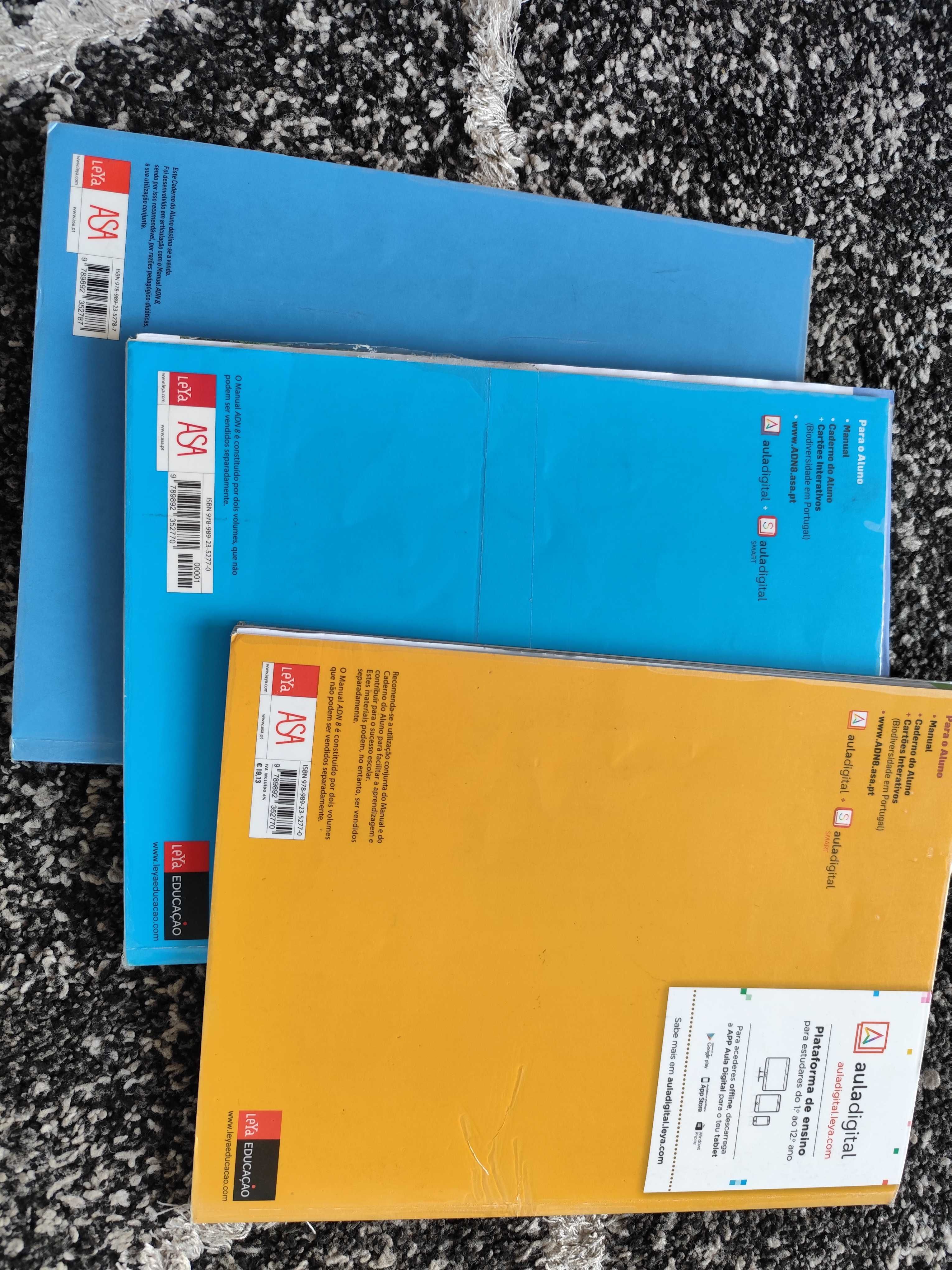 Manuais e caderno do aluno