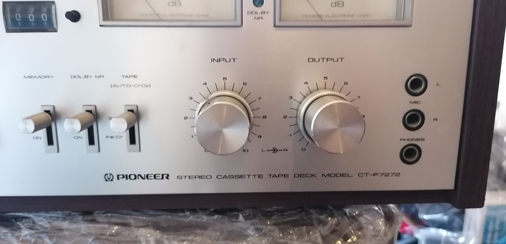 Pioneer stereo cassette tape deck CT-F7272