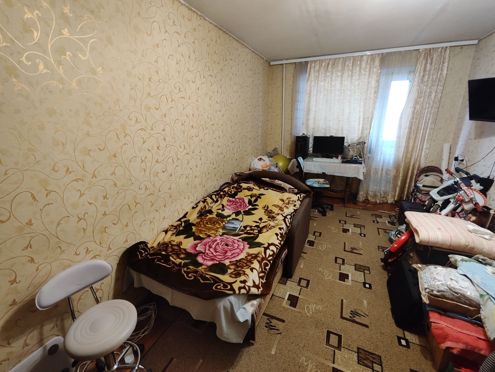 Продается 2 комнатная квартира на Бабурке