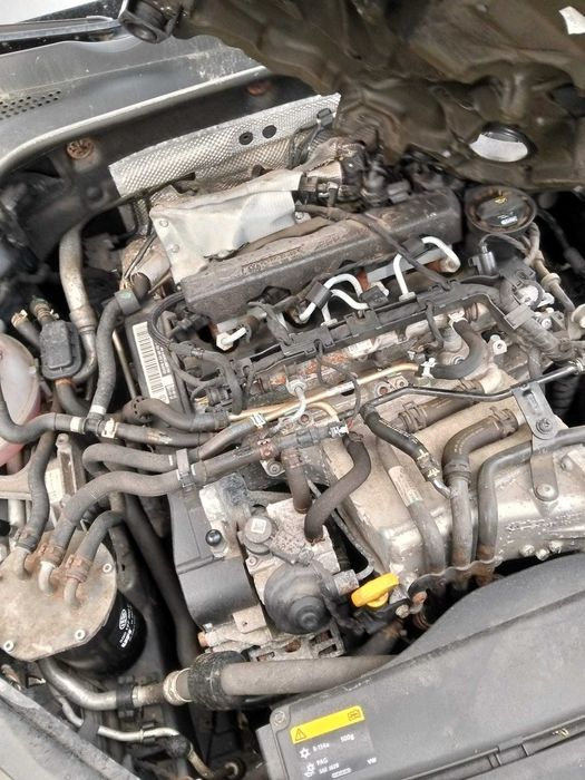 motor Seat Leon VW Golf VII Skoda Octavia 1.6 TDI 105cv CLH