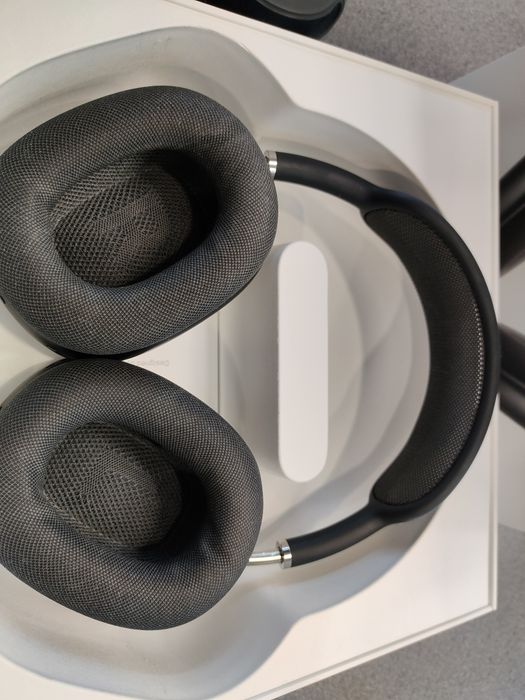 W2//Apple/ AirPods Max/ Szczecin