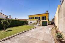 Moradia T4 para venda
