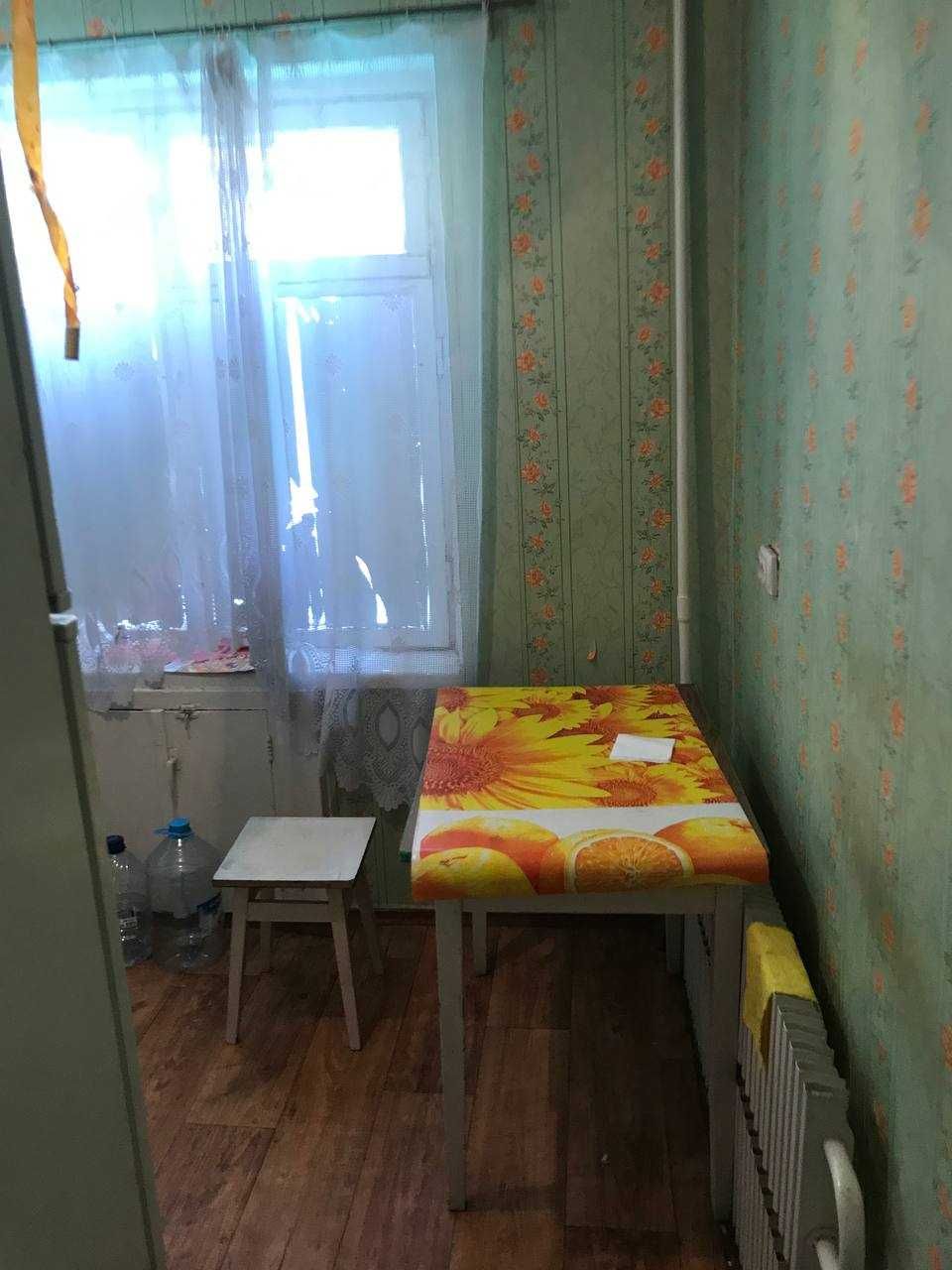Квартира 2-х комнатная на Ингульце, под ремонт/магазин.