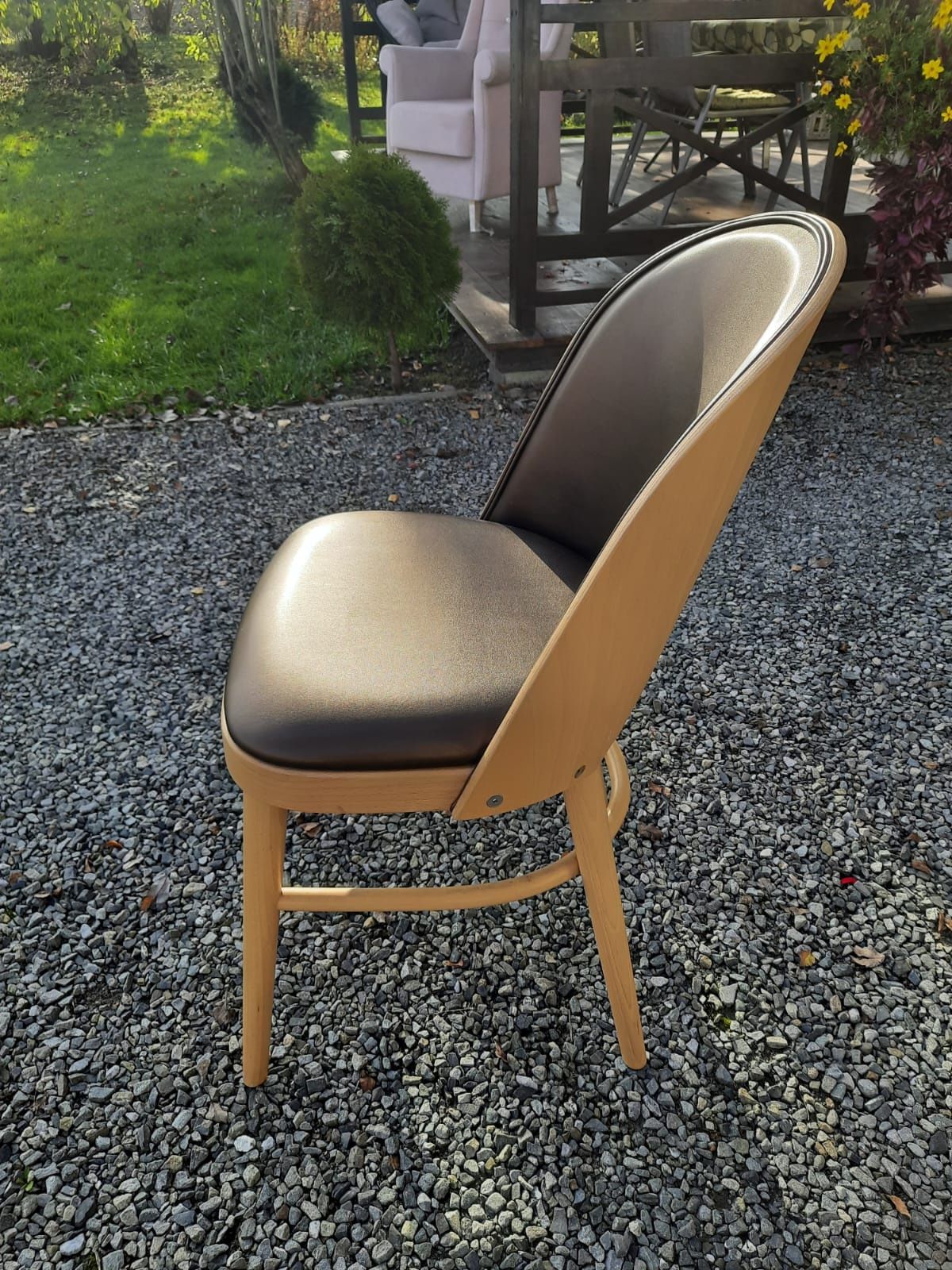 Krzesło tapicerowane - PRODUCENT