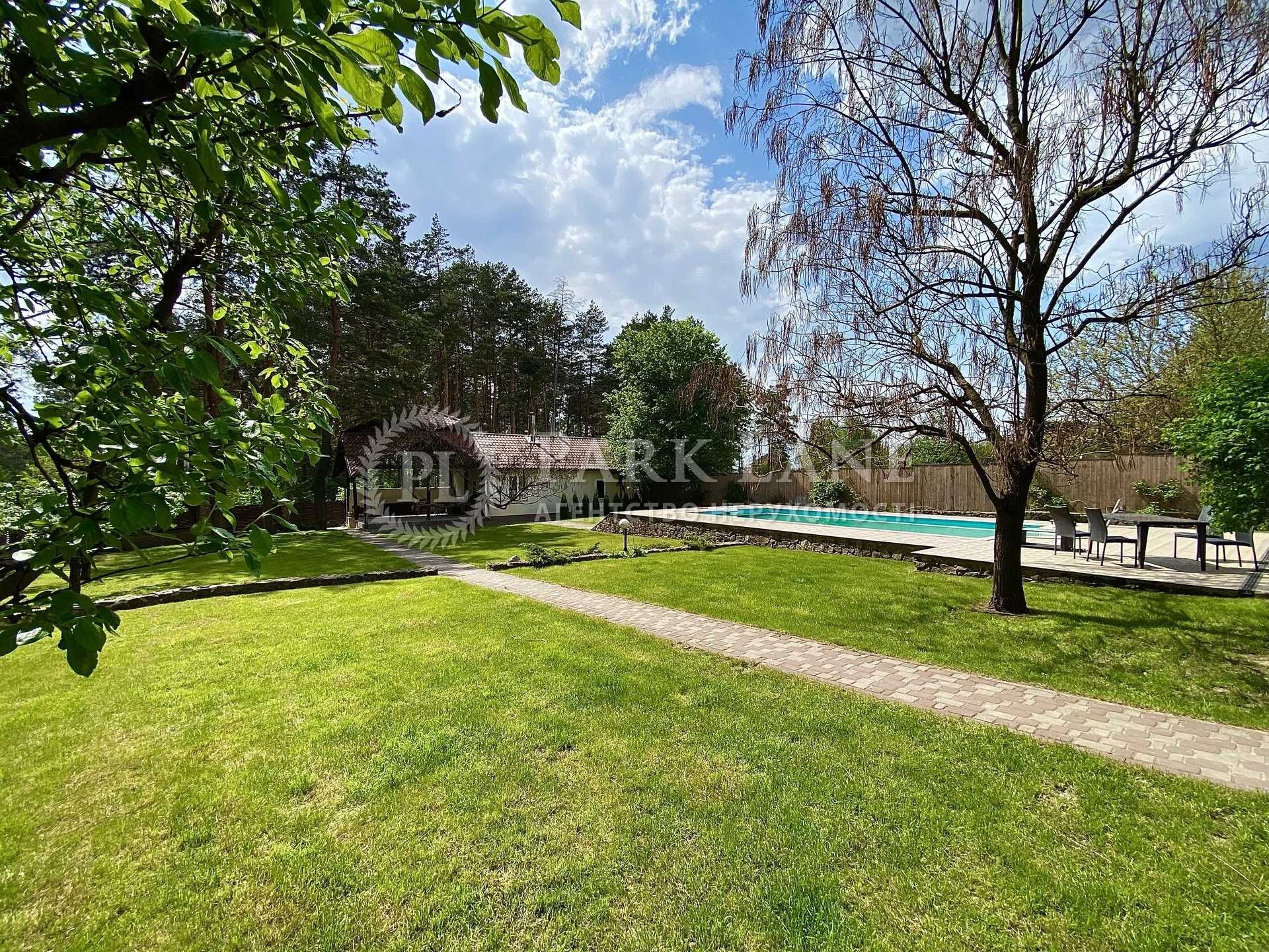 Дом с бассейном возле леса. 400 м.кв. Кременище. Лесники.