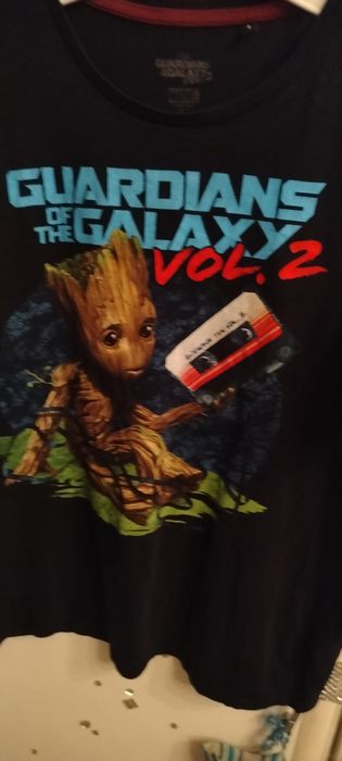 Czarna męska koszulka z nadrukiem z filmu "Strażnicy Galaktyki Vol. 2