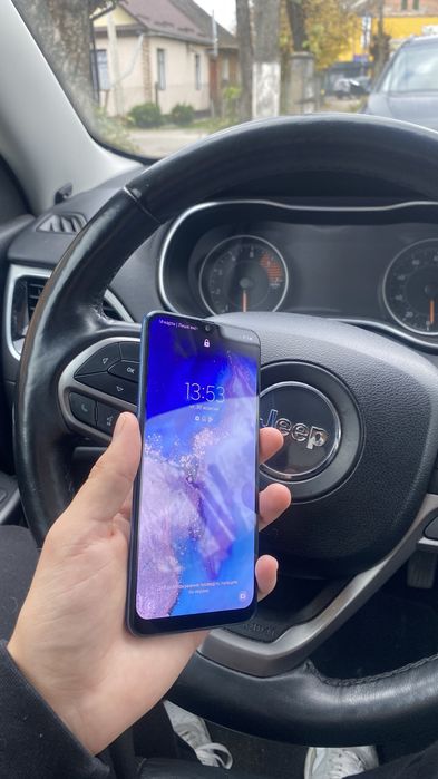 Samsung Galaxy A50 хорошому стані