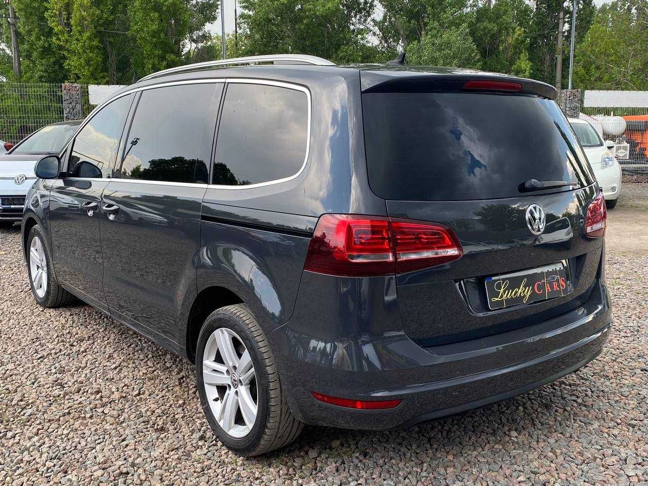 Авто Volkswagen Sharan 2017