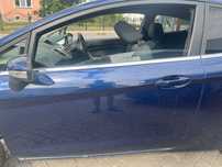 Ford Fiesta mk7 drzwi przednie lewe B9