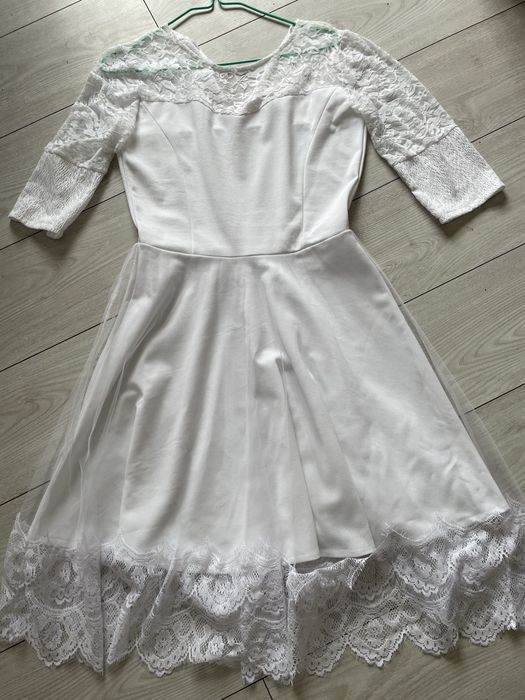 Нарядне плаття для жінок.