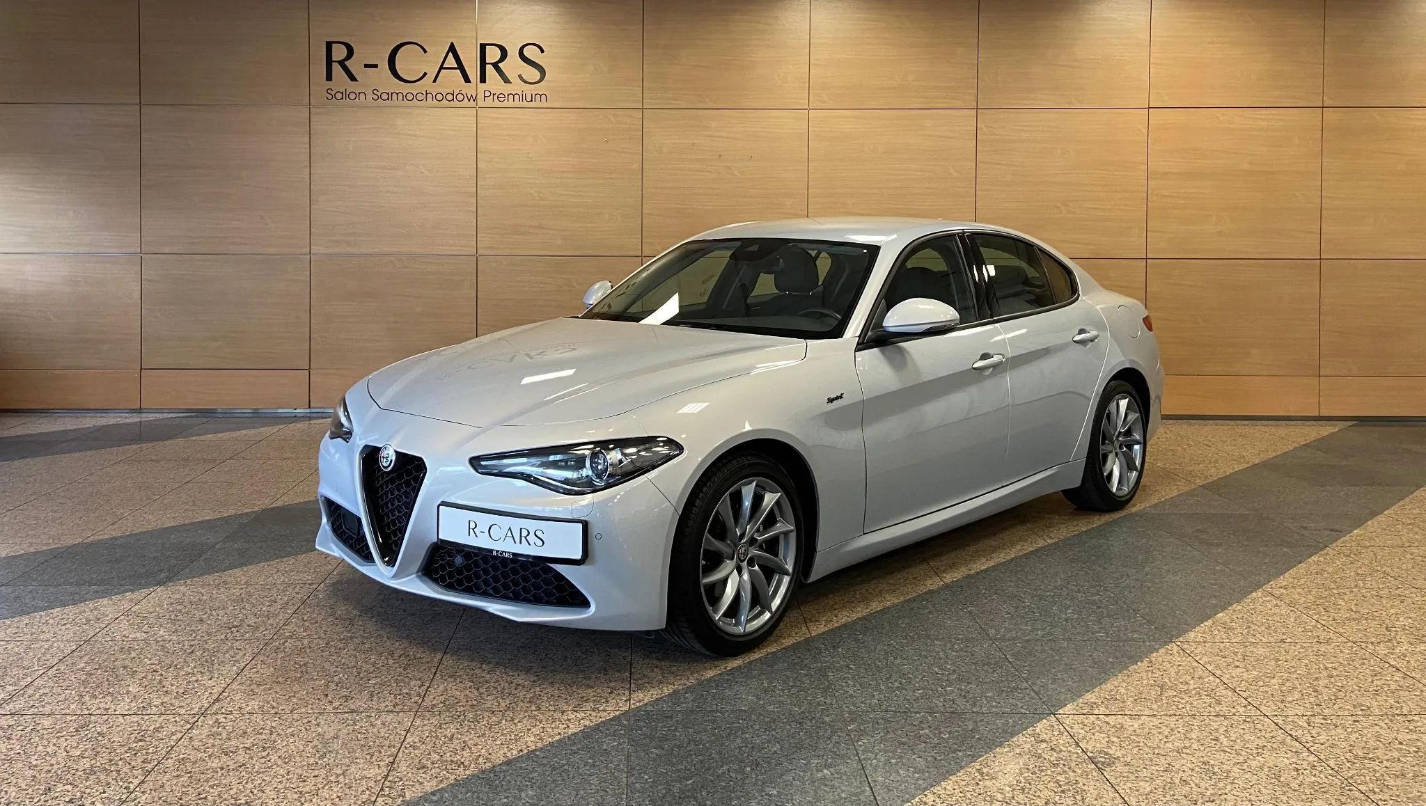 Alfa Romeo Giulia Salon Polska Bezwypadkowy SPRINT R CARS Warszawa