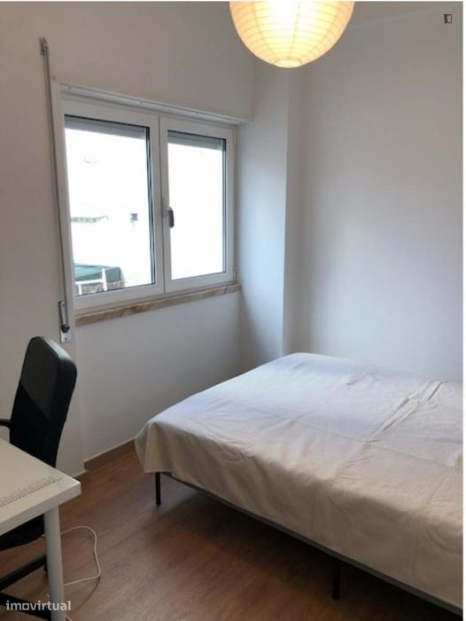 Quarto - localizado em Penha de França Lisbon
