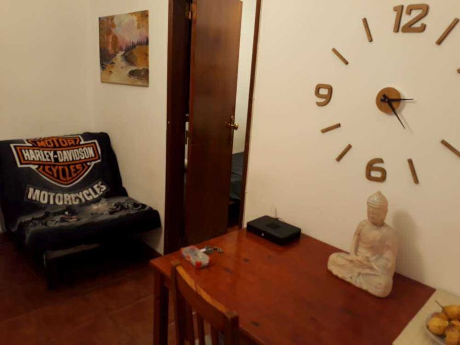 Quarto c/ WC PRIVADO num SOTÃO TETO BAIXO. Centro Lisboa