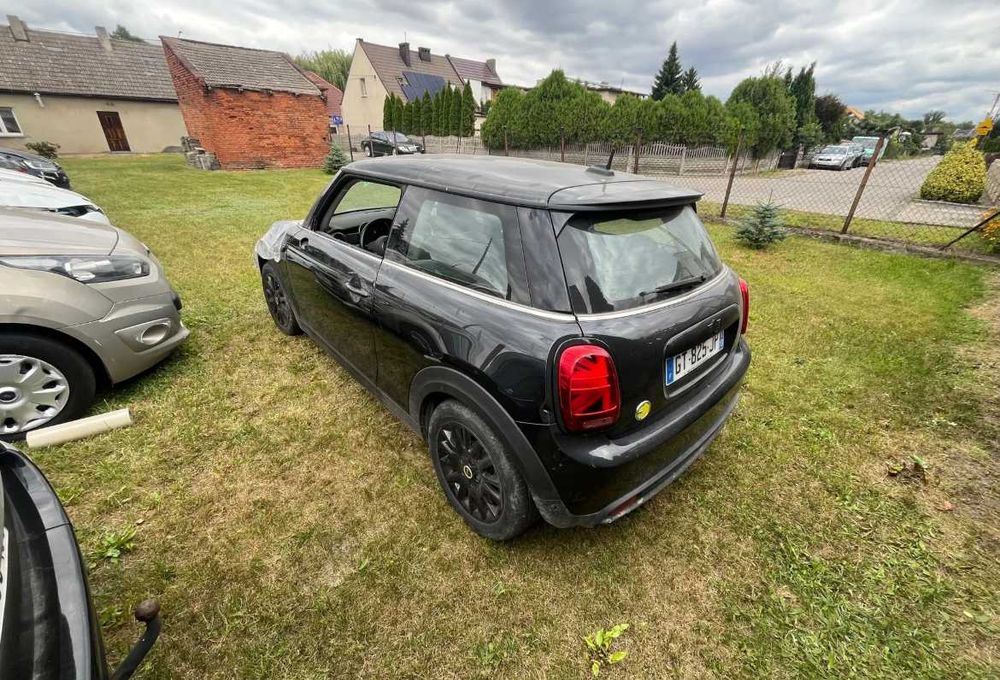 Разборка MINI Cooper бампер комплектний