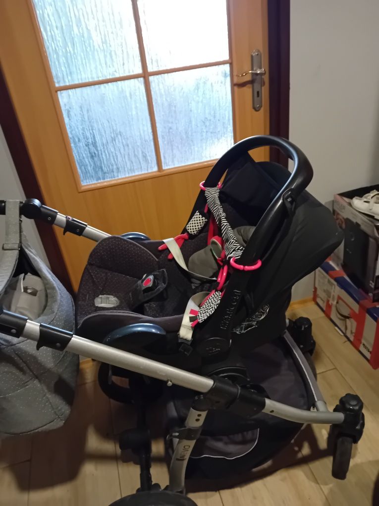 Wózek niemowlecy plus 2 foteliki