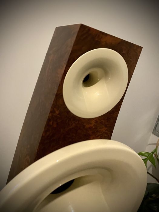 Odeon 28 fornir lakier