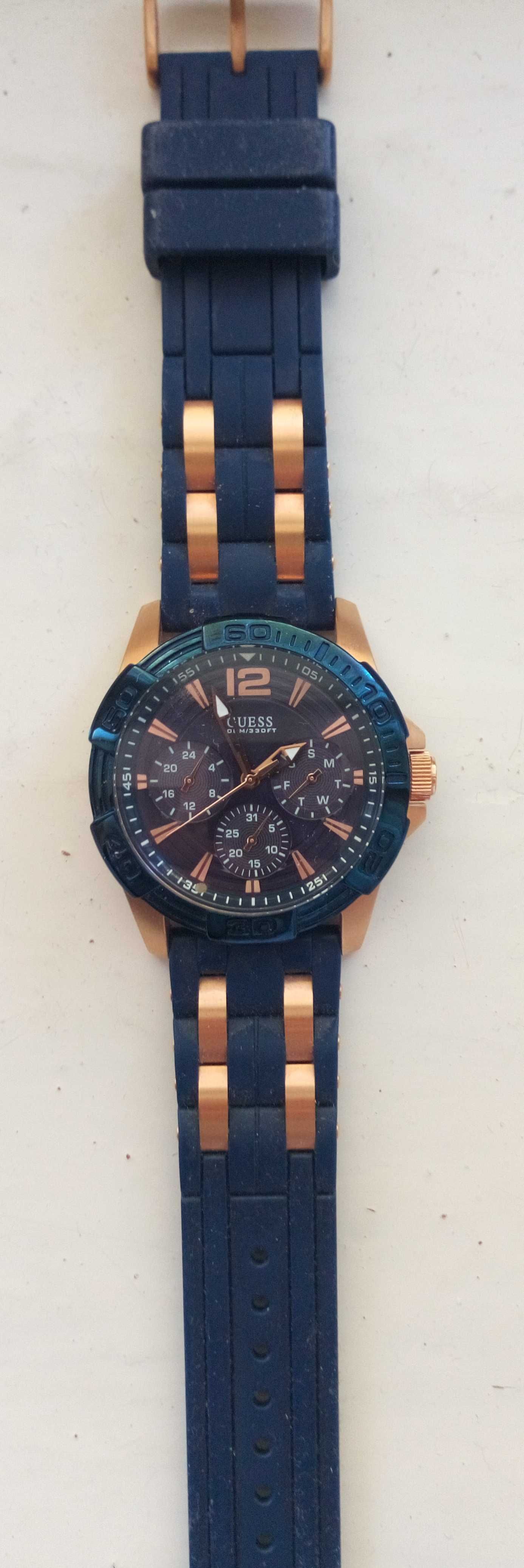 Продаются мужские часы Guess 0366G4
