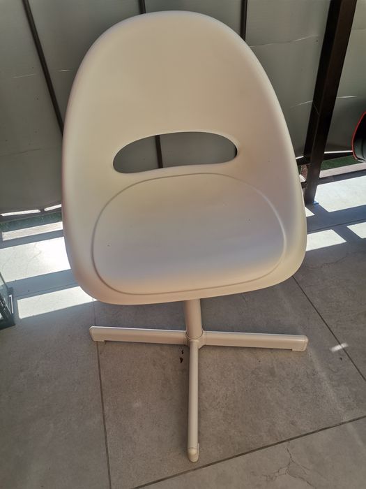 LOBERGET / SIBBEN krzesełko dla dziecka białe IKEA 
Dziecięce krzesło