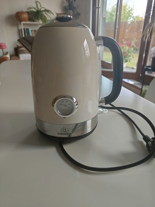 Czajnik elektryczny Mandine