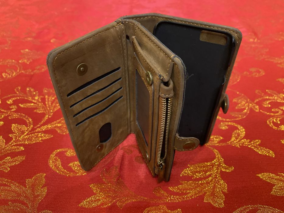 Portfel z etui na telefon